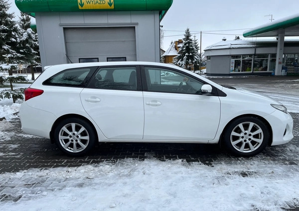 Toyota Auris cena 28800 przebieg: 282315, rok produkcji 2015 z Kętrzyn małe 436